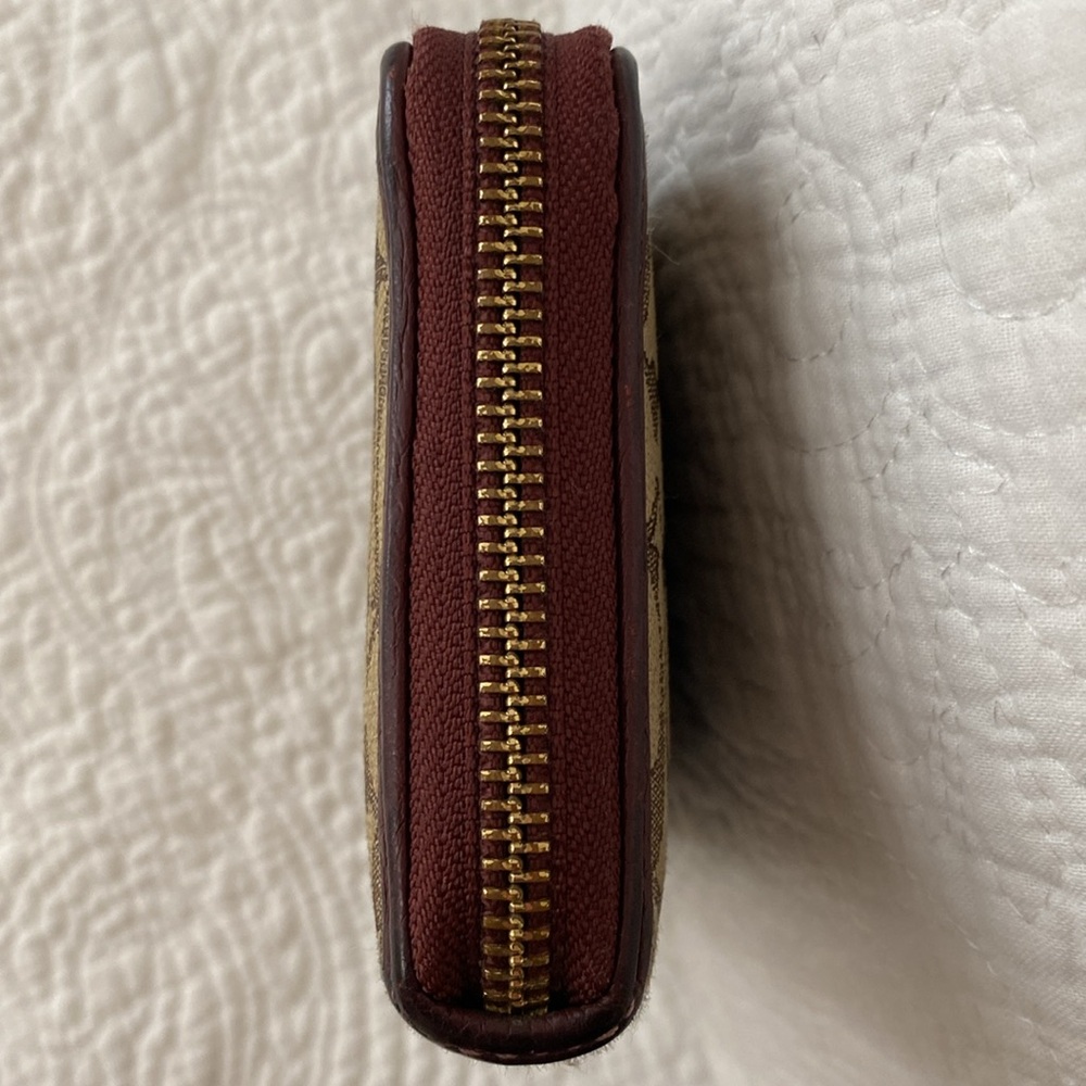 Coach Signature Jacquard With Stripe Accordion Zip Wallet — America’s Original - Picture 6 of 17